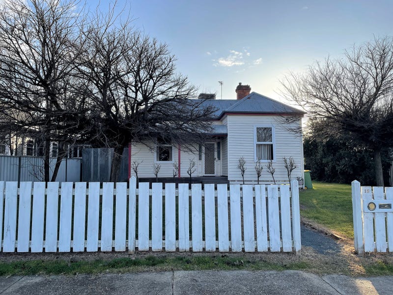 15 Whitehead Street, Corowa, NSW 2646