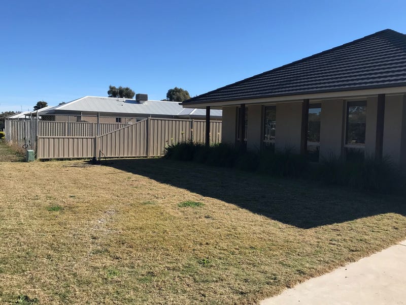 152 Deniliquin Street, Tocumwal, NSW 2714