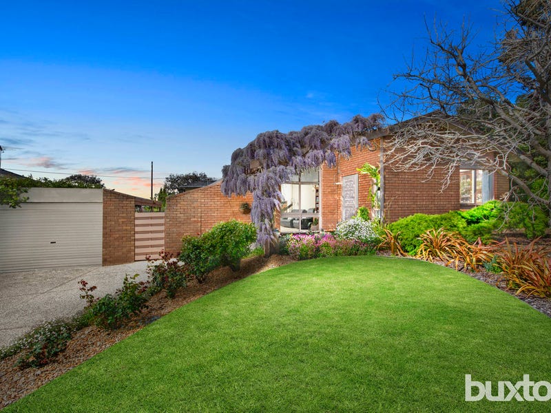 21 Carnarvon Drive, Grovedale, Vic 3216 Property Details