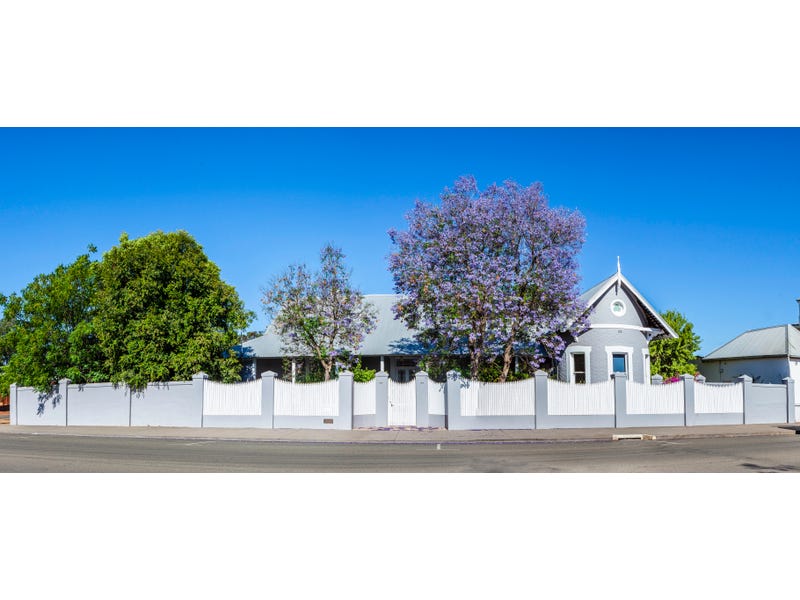 156 Avon Terrace, York, WA 6302