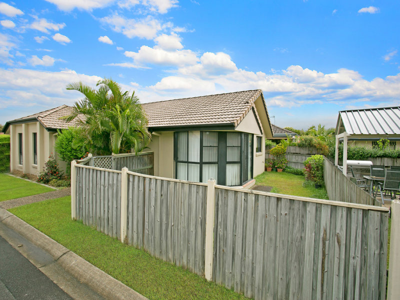 74/2 Anaheim Drive, Helensvale, Qld 4212 Property Details