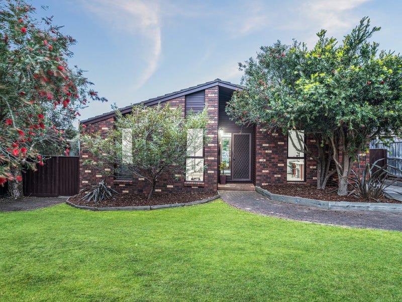 23 Carnarvon Drive, Grovedale, VIC 3216