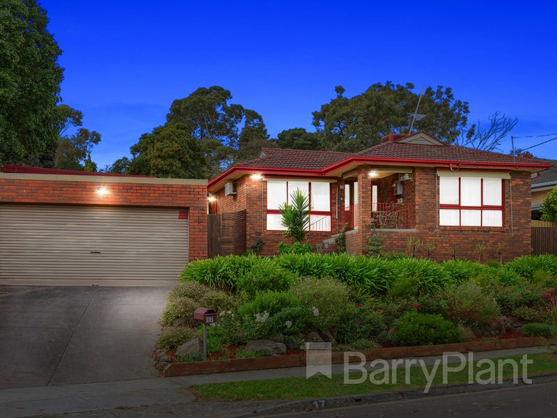 17 Democrat Drive, The Basin, VIC 3154