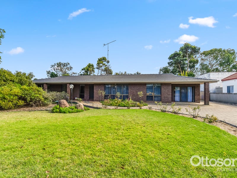 21 Lochiel Avenue, Naracoorte, SA 5271 Property Details