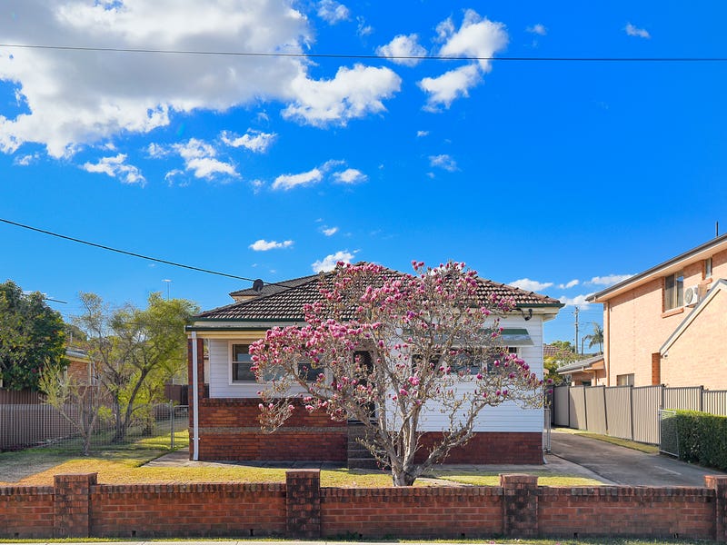 68 The Grove, Fairfield, NSW 2165 Property Details