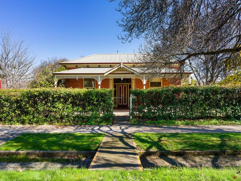 305 Barker Street, Castlemaine, Vic 3450 Property Details