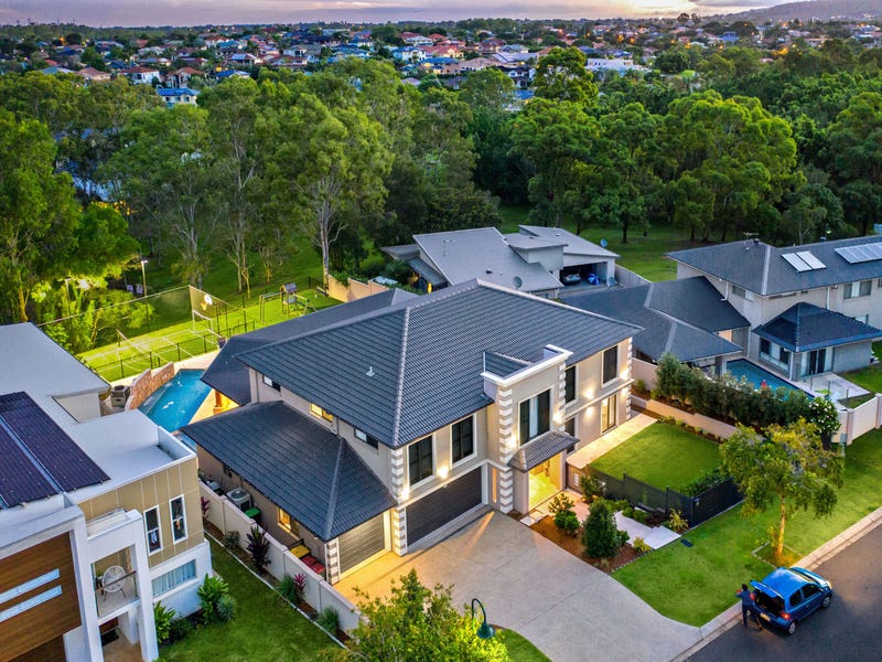 Houses for Sale in Carindale, QLD 4152