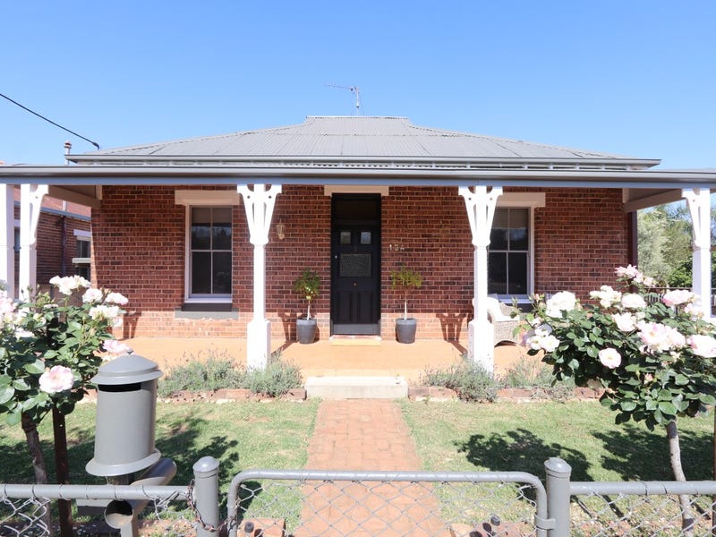 134 Asquith Street, Temora, NSW 2666 Property Details