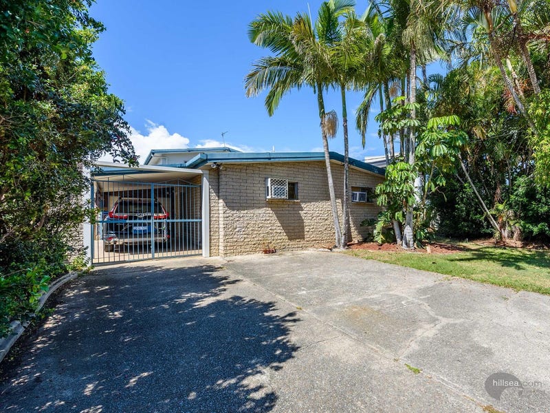 1 Perry Place Biggera Waters Qld 4216