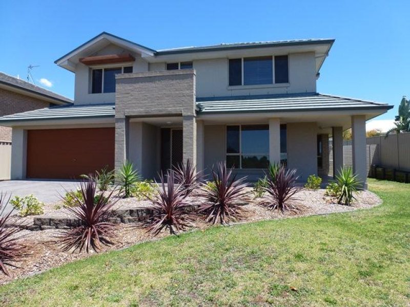 22 Waterside Drive, Woongarrah, NSW 2259
