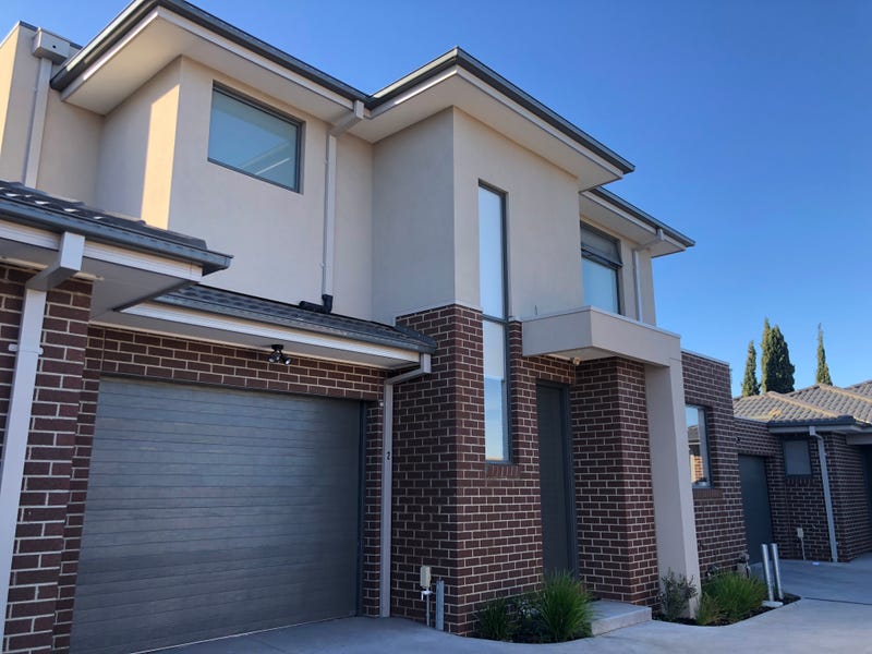 2/12 Chaumont Drive, Avondale Heights, VIC 3034