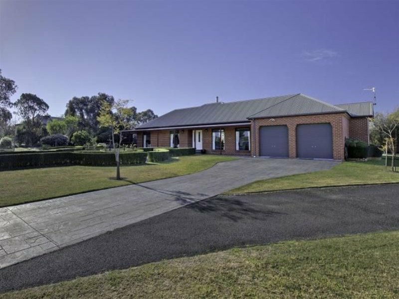 29 Timbarra Drive, Eastwood, VIC 3875