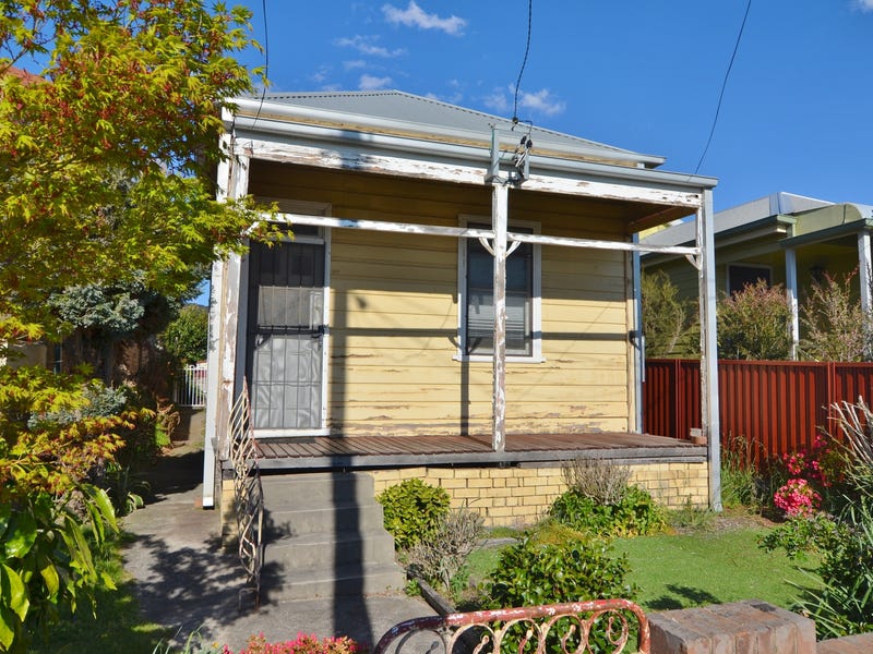 35 Laurence Street, Lithgow, NSW 2790 Property Details