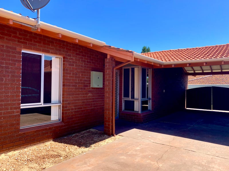 2/3 Ives Place, Hamilton Hill, WA 6163