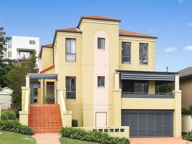 1 21 View Street Wollongong Nsw 2500 Property Details