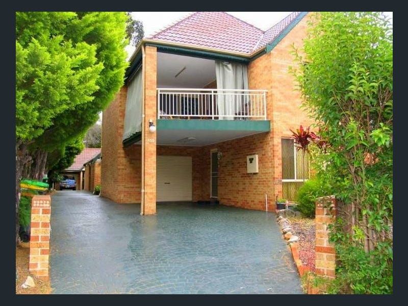 3-852-forest-road-peakhurst-nsw-2210-townhouse-for-rent