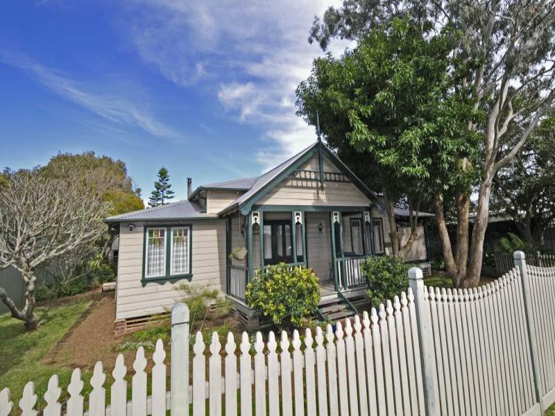 112 Marks Point Road, Marks Point, NSW 2280