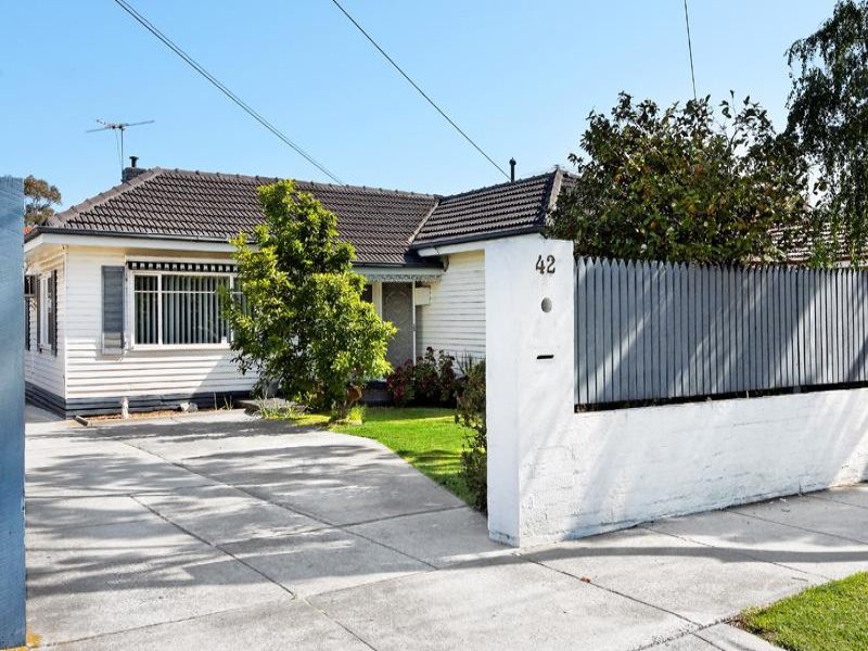42 Evesham Road, Cheltenham, VIC 3192
