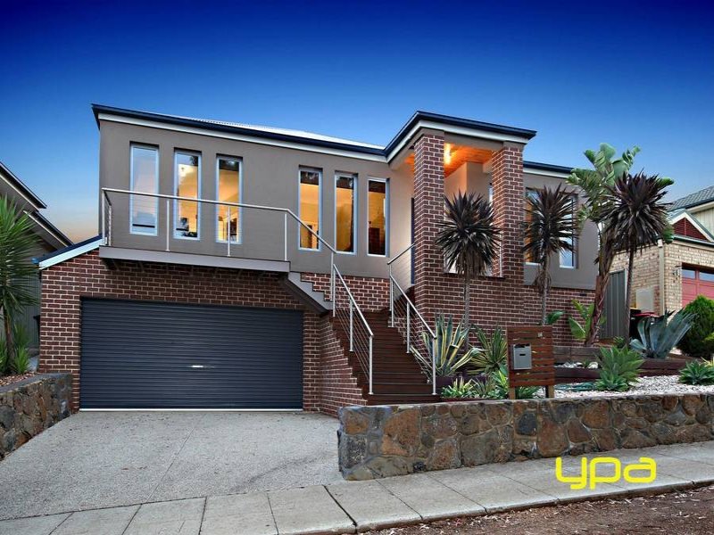 16 Woodruff Place, Caroline Springs, VIC 3023