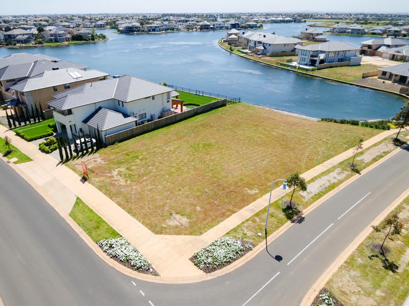 145 Sanctuary Lakes South Boulevard, Point Cook, VIC 3030 realestate