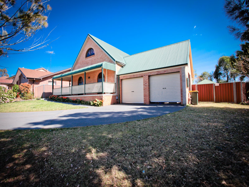 51 Ingham Drive, Casula, NSW 2170