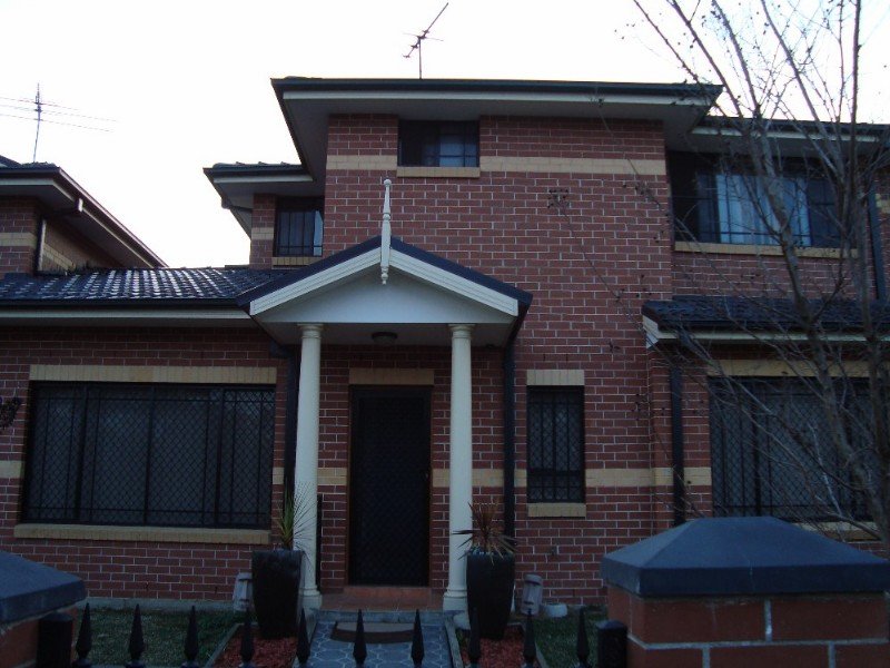 4/1012 Justin Street, Smithfield, NSW 2164 Property Details