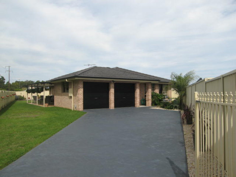 12 Waterhen Close, Blue Haven, NSW 2262