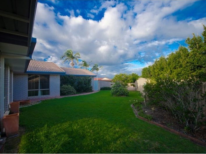 16 Balranald Court, Helensvale, QLD 4212