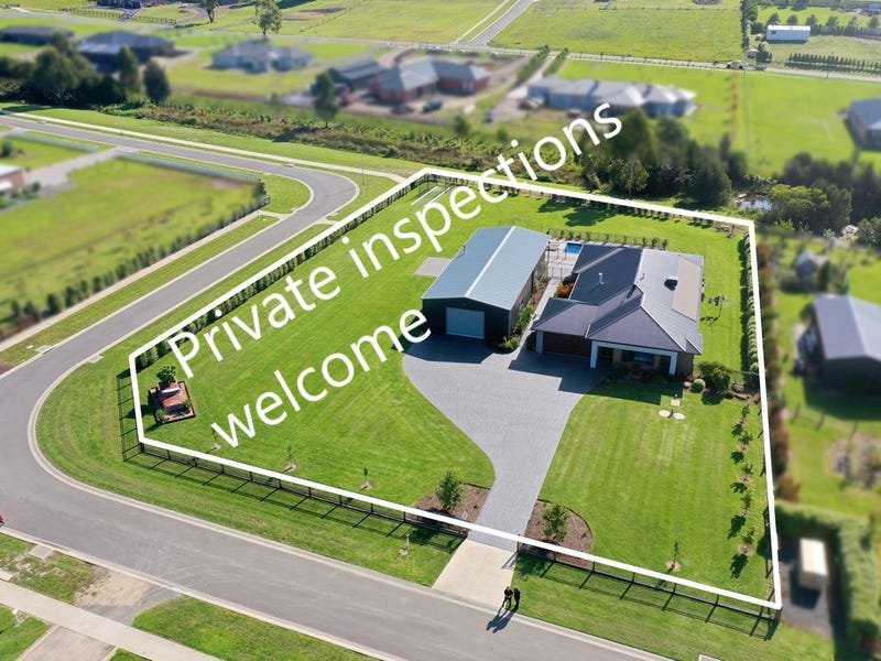 17 Ripplebrook Court, Drouin, Vic 3818 - Property Details