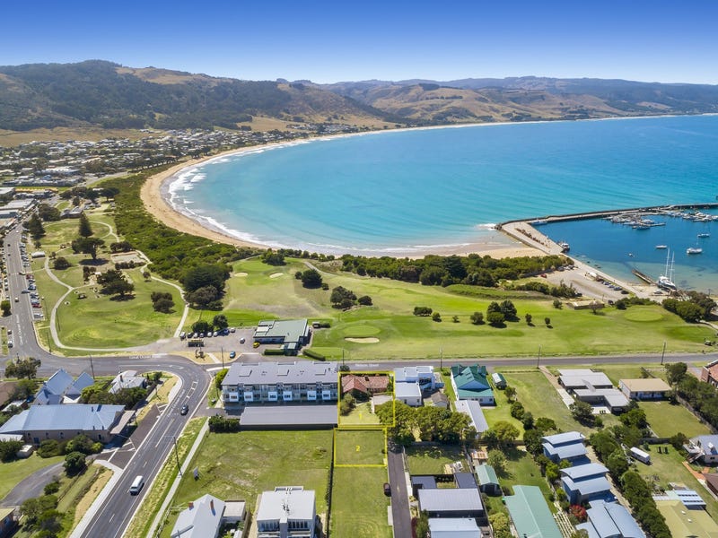 15 Nelson Street, Apollo Bay, VIC 3233