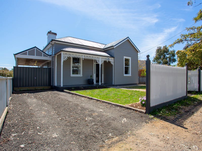 98 Marong Road, West Bendigo, VIC 3550