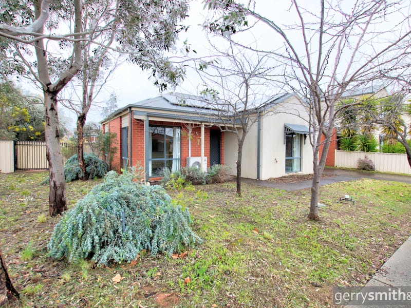 1/9 McTavish Boulevard, Horsham, Vic 3400 Property Details