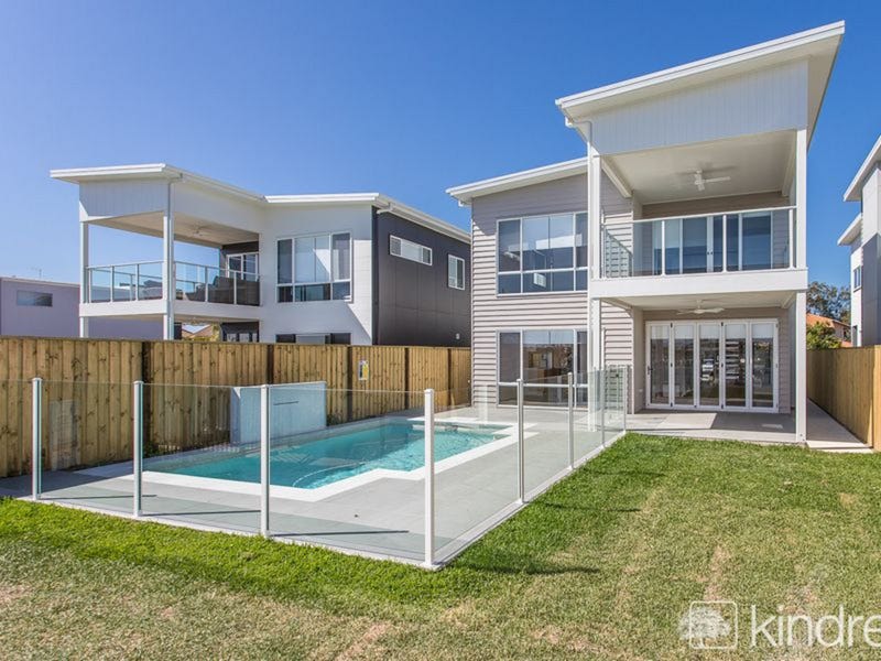 2/160 Griffith Road, Newport, Qld 4020