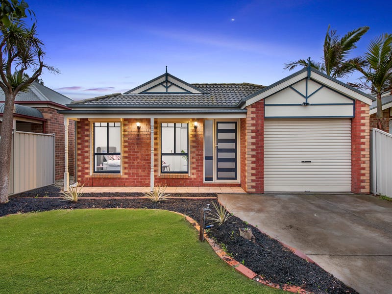 3 Plenty Close, Caroline Springs, VIC 3023