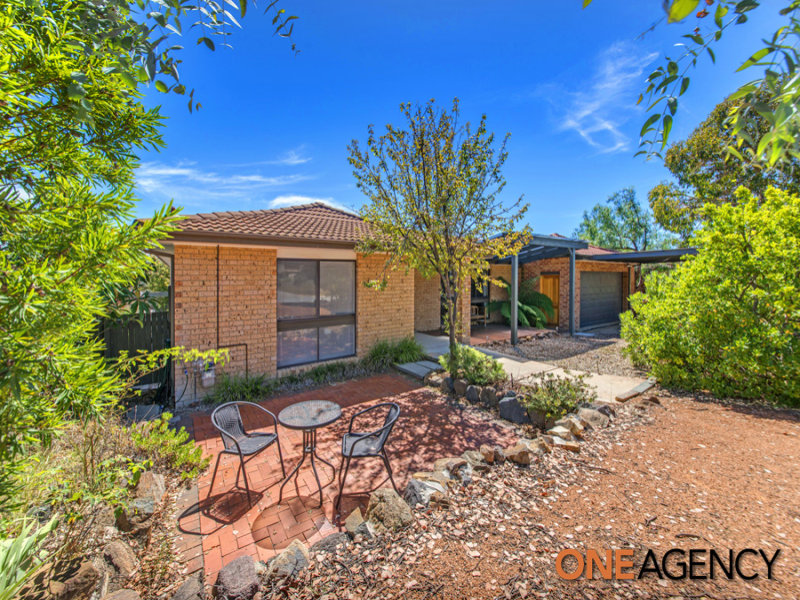 4 Pidgeon Place, Chisholm, ACT 2905