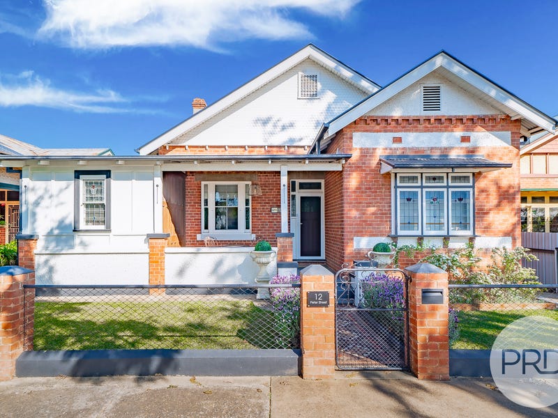 12 Peter Street, Wagga Wagga, NSW 2650