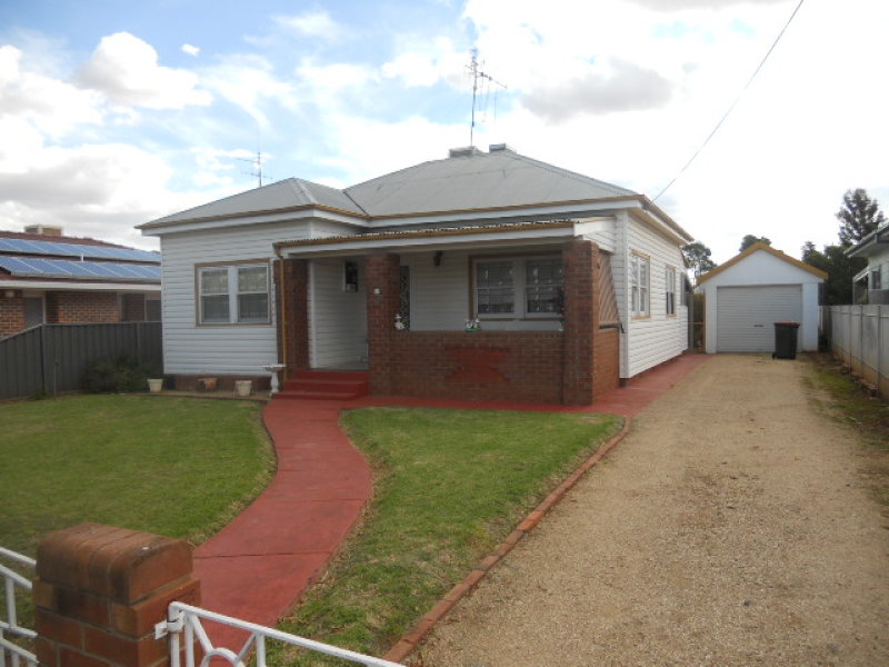 10 Armstrong Street, Parkes, NSW 2870