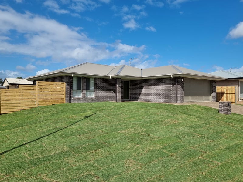 61 Bradman Way, Urangan, QLD 4655