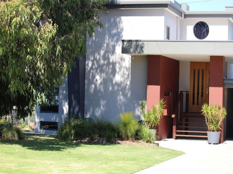 33 Lang Street, Mulwala, NSW 2647 Property Details