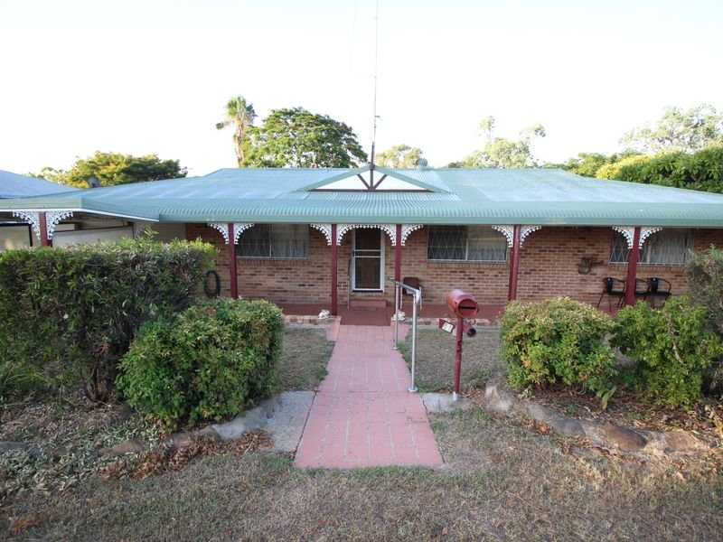 81 Fulham Street, Toogoolawah, QLD 4313