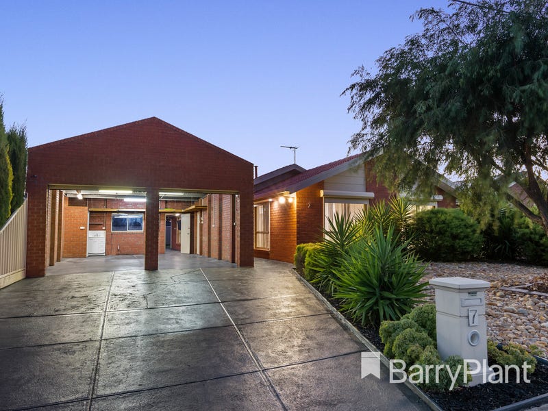 7 Tullus Court, Kings Park, VIC 3021