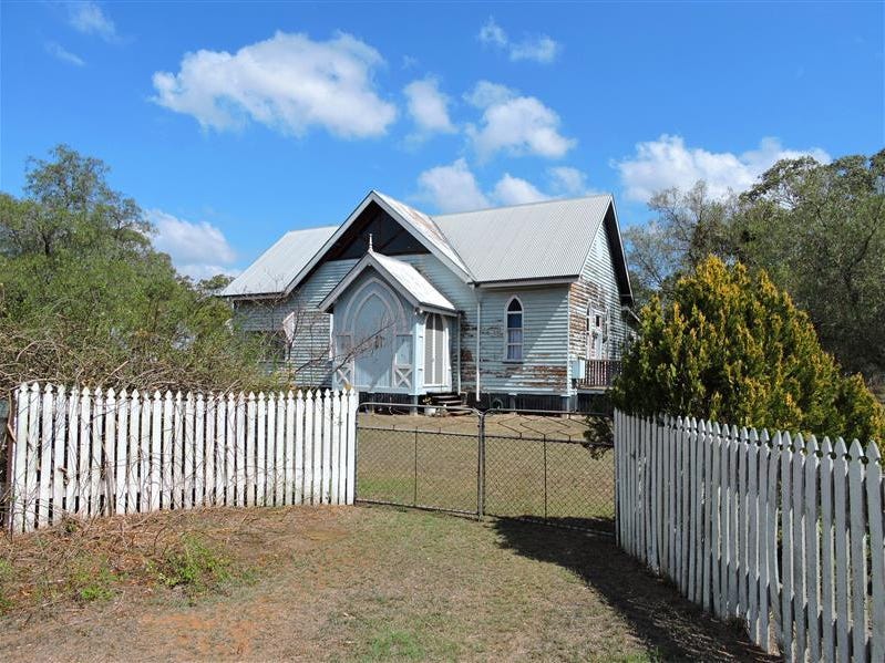 127 Barron St, Hendon, Qld 4362 Property Details