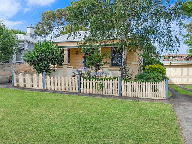 7 Koroit Street, Warrnambool, Vic 3280 Property Details