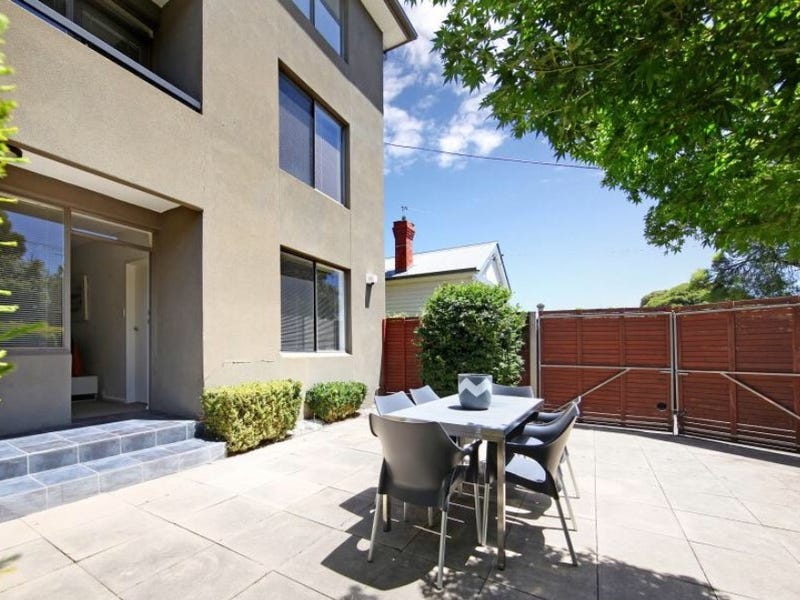 2/1113 Llaneast Street, Armadale, Vic 3143