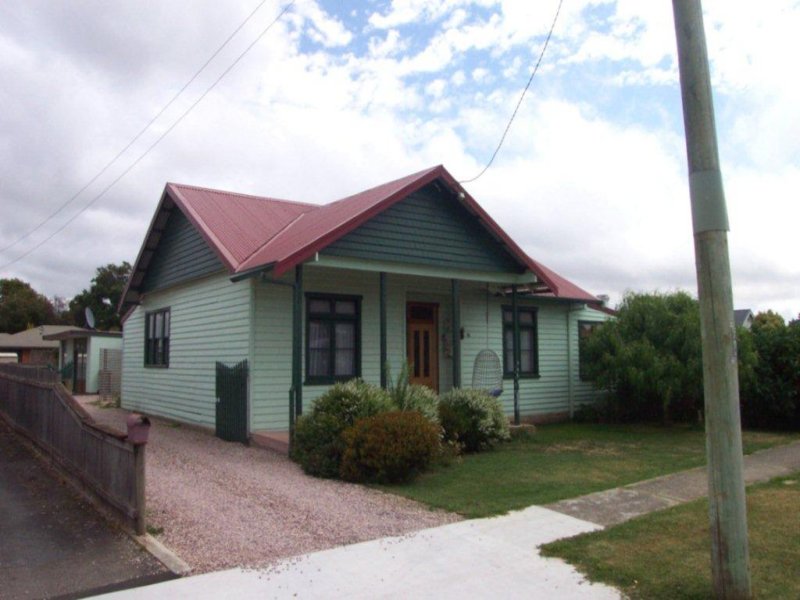 18 Hogg Street, Wynyard, TAS 7325
