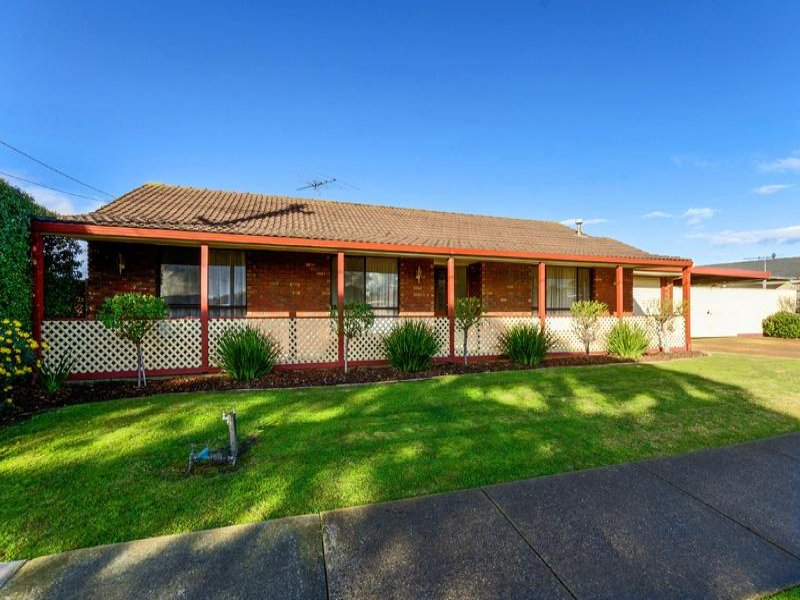 1 Mandama Avenue, Grovedale, VIC 3216