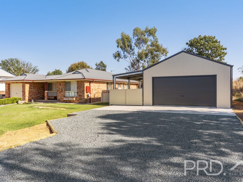 79 Sydney Street, Tumut, NSW 2720 House for Sale