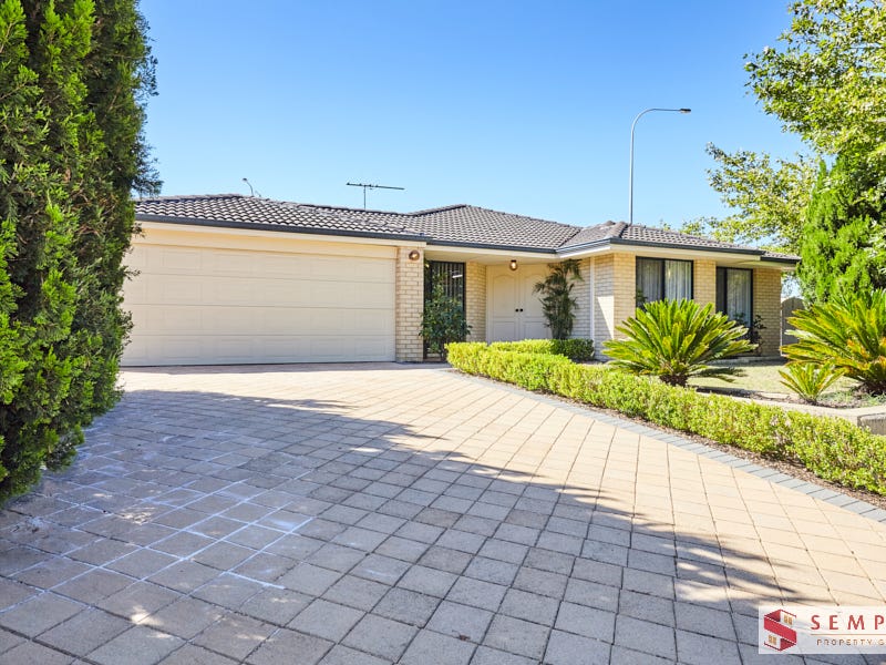 2 The Lakes Boulevard, Jandakot, WA 6164 Property Details