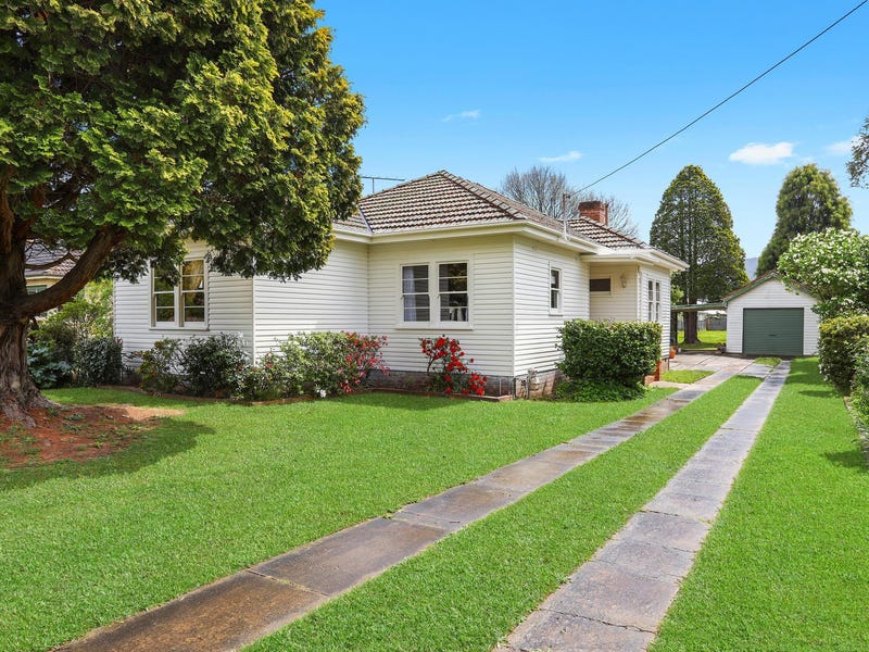 18 Ascot Road, Bowral, NSW 2576 Property Details