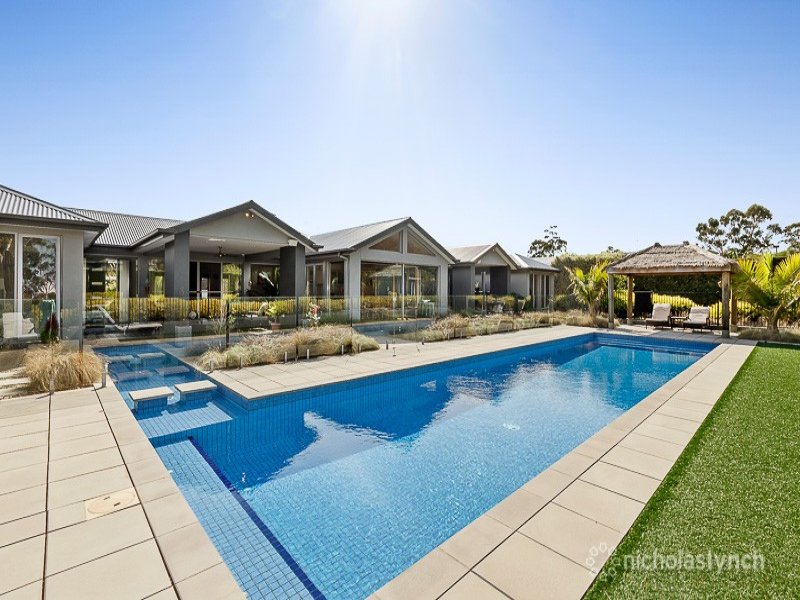 9 Kirkstall Close, Frankston South, VIC 3199